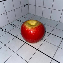 Яблоко красное пластик